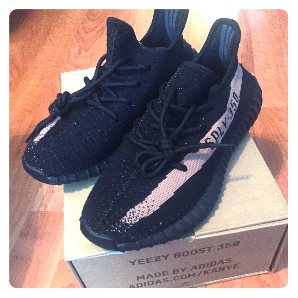 Yeezy boost 350 made by Adidas. Original.